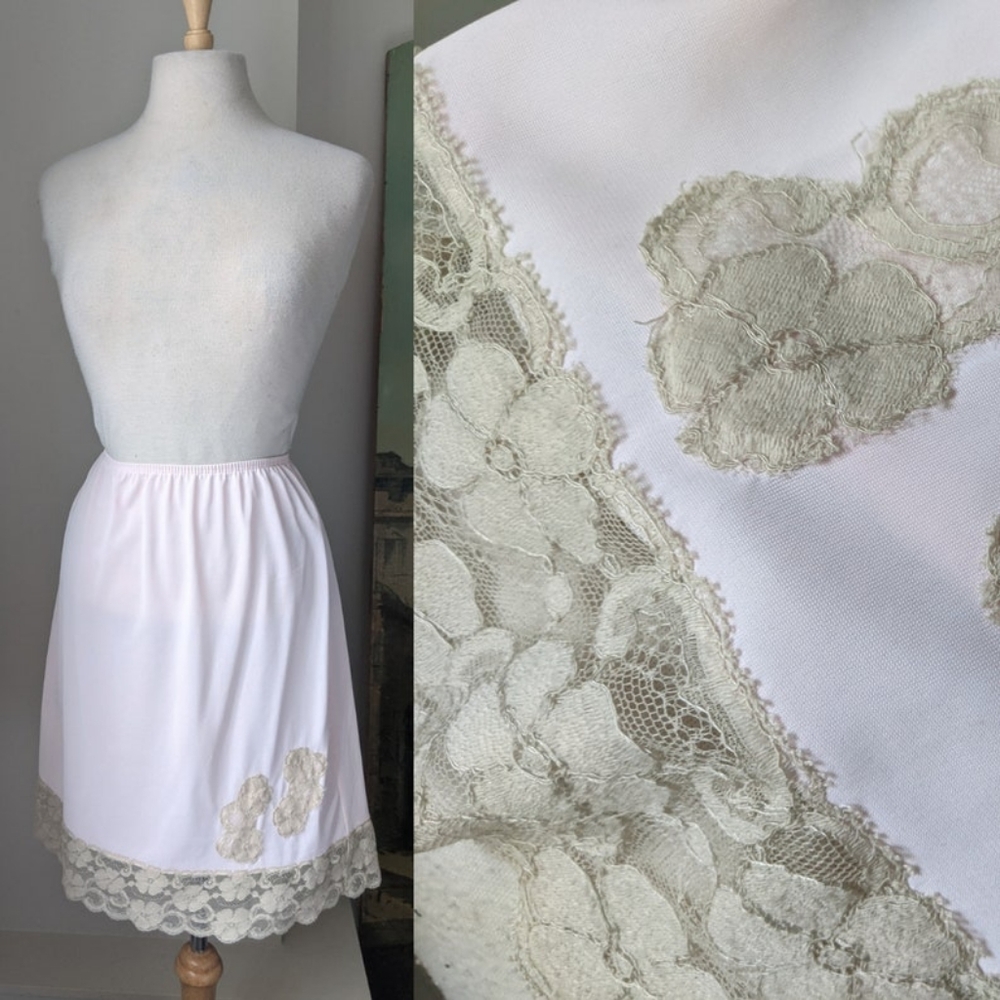 Vintage 1960s HARVEY WOODS Nobelt Pale Pink + Antique Lace Nylon Half Slip